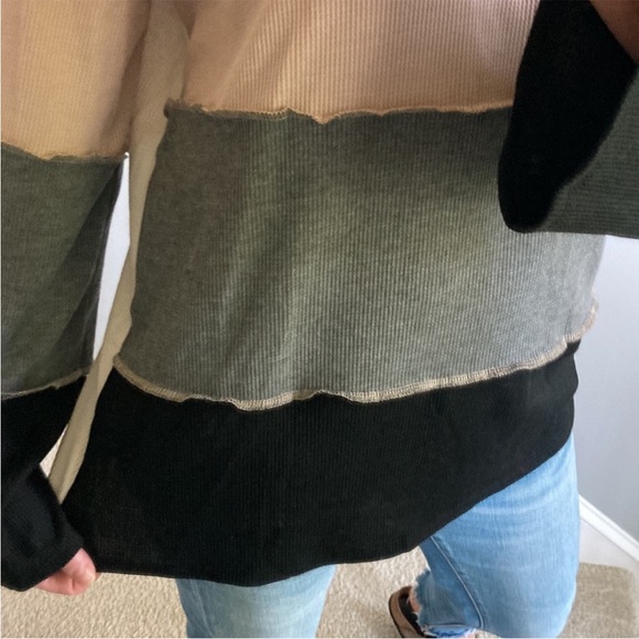 Waffle Knit, Color Block Long Sleeve Tunic Top - Picture 10 of 11